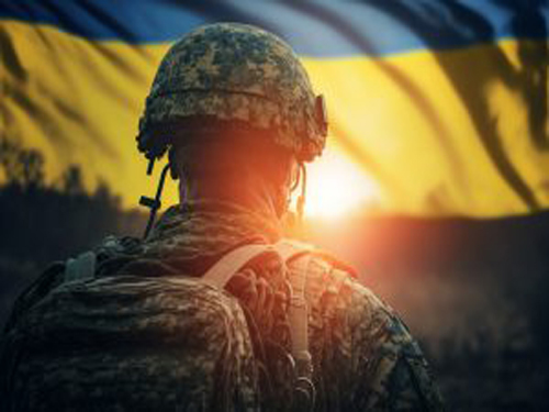 Сьогодні о 9-й годині вся Україна завмерла. Ми схилили голови перед нашими Героями, імена яких навічно закарбовані в українській історії